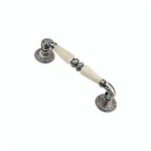 Diyako-Dylan-pull-Stone-2